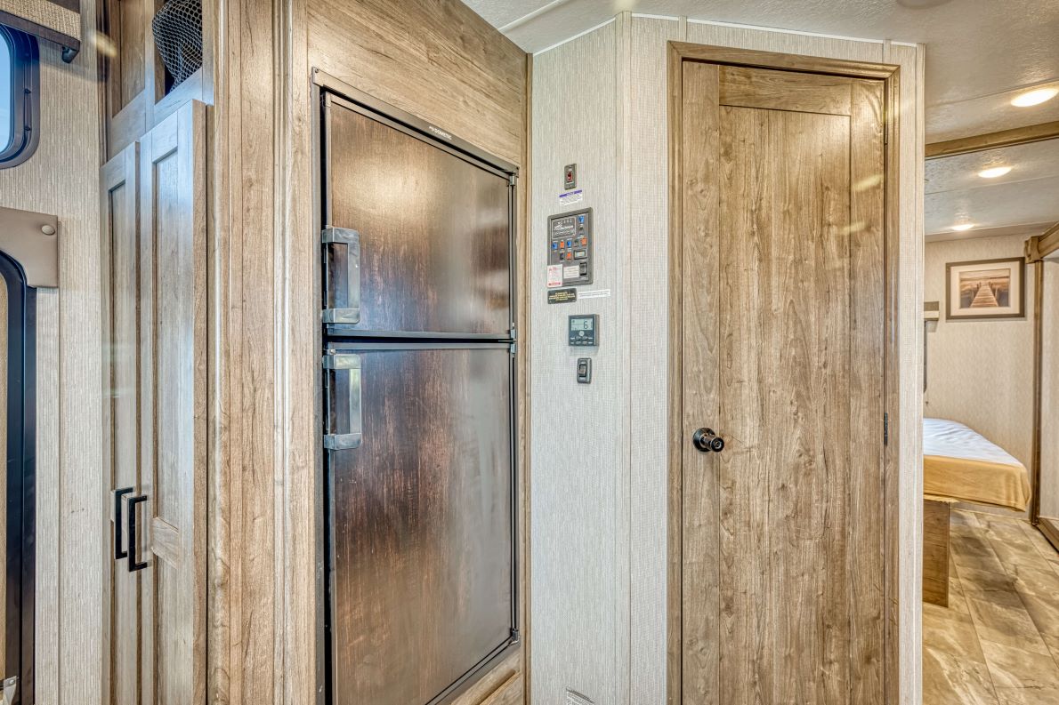 Class A Luxury Sleeper (AF) for Rent 