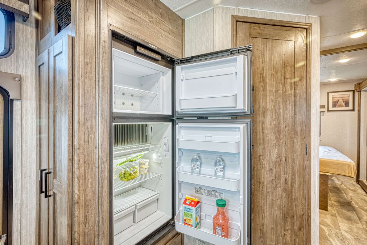 Class A Luxury Sleeper (AF) for Rent 