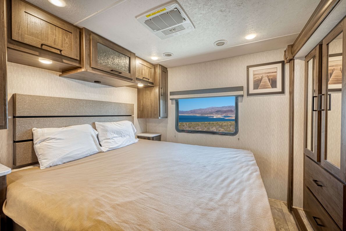Class A Luxury Sleeper (AF) for Rent 